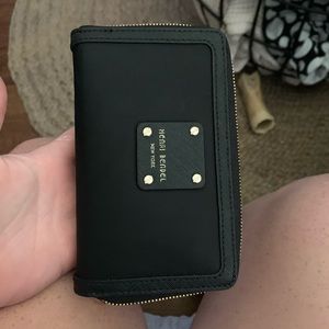 Henri bendel wallet